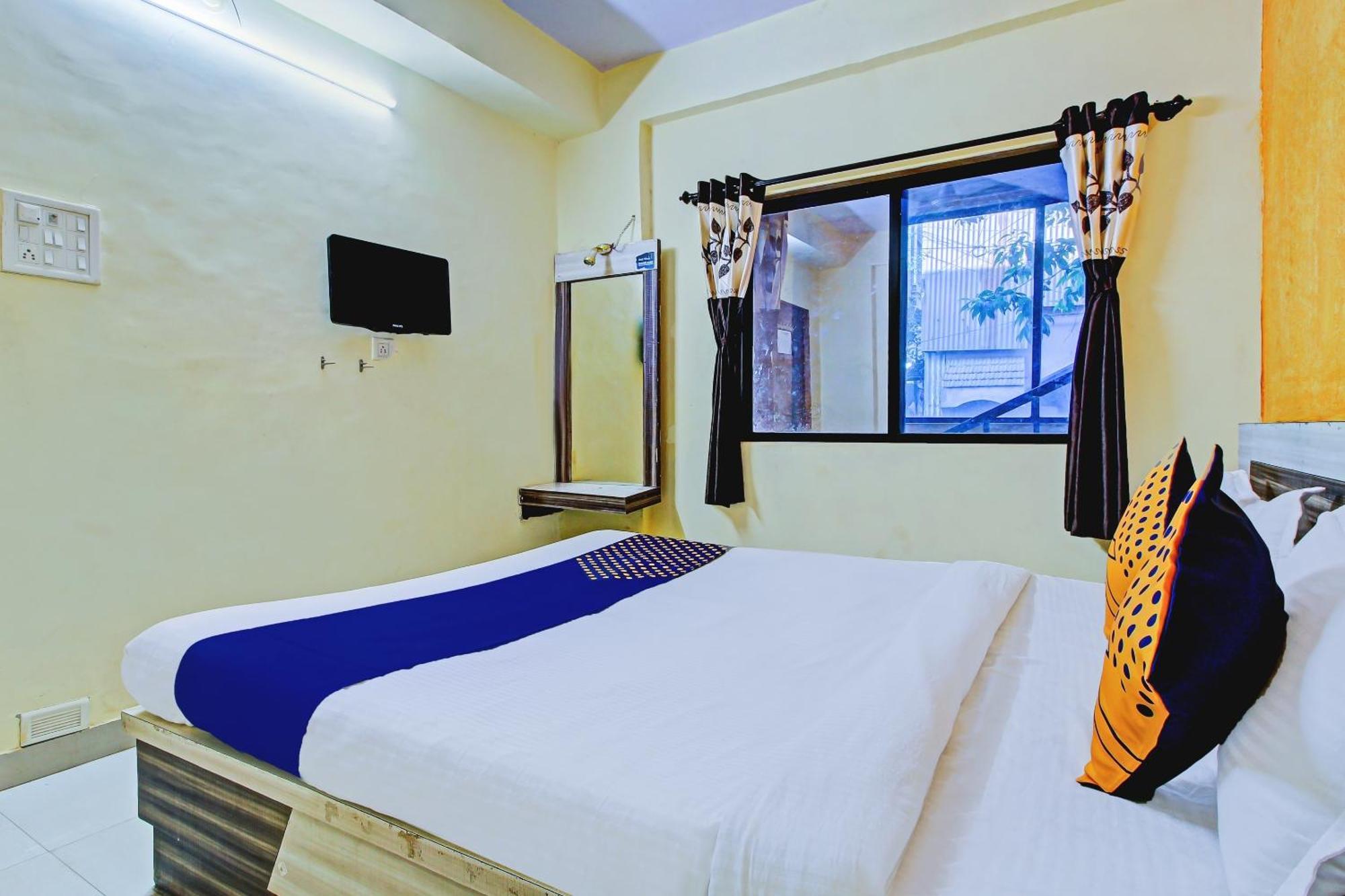 สปอต ออน 79137 ศรีกรูปา Hotel มหาบาเลชวาร์ ภายนอก รูปภาพ