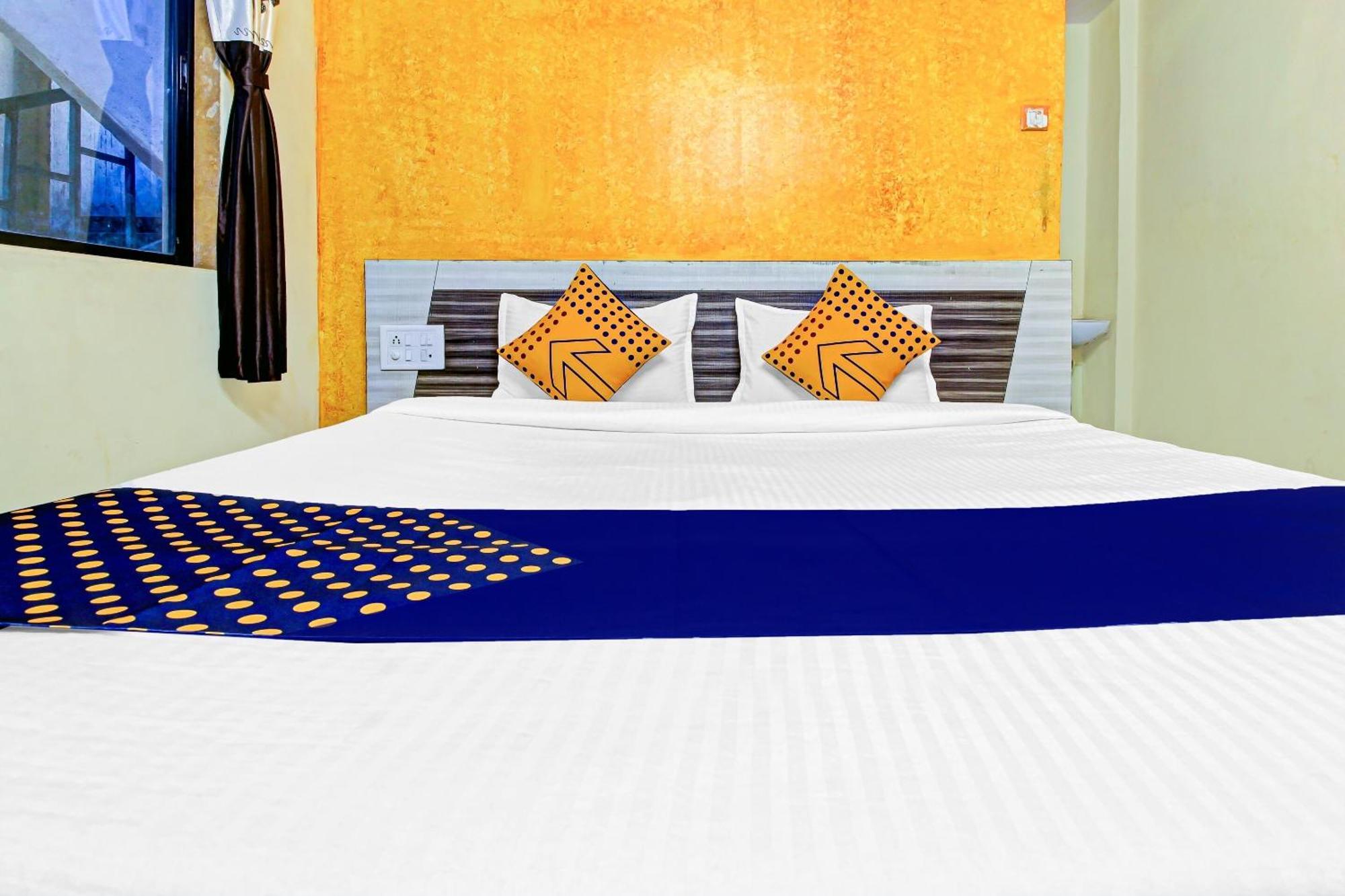 สปอต ออน 79137 ศรีกรูปา Hotel มหาบาเลชวาร์ ภายนอก รูปภาพ